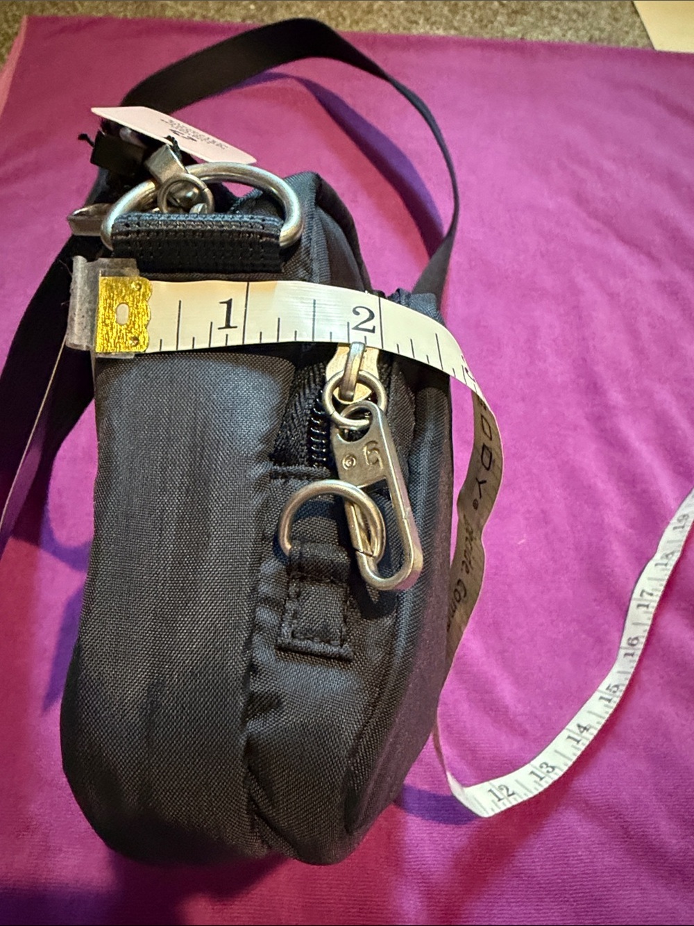 NWT 💙Baggallini SECURITEX TREASURE Crossbody Bag with Dual Front Pockets in Navy - Picture 4 of 8
